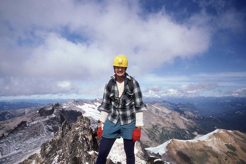 1986-078 Goats Rocks Oct-1986 Me Summit of Mt Curtis Gilbert.jpg